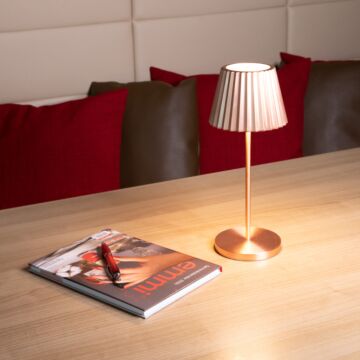 emmi lampe de table or rose