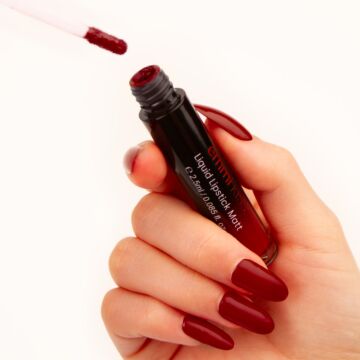 emmi KISS Liquid Lipstick Matt "wine time" (rouge à lèvres liquide mat)
